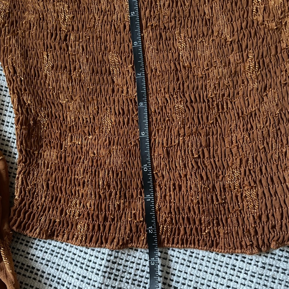 Dark orange/ gold smocked crop top from Lulu’s - Picture 4 of 5